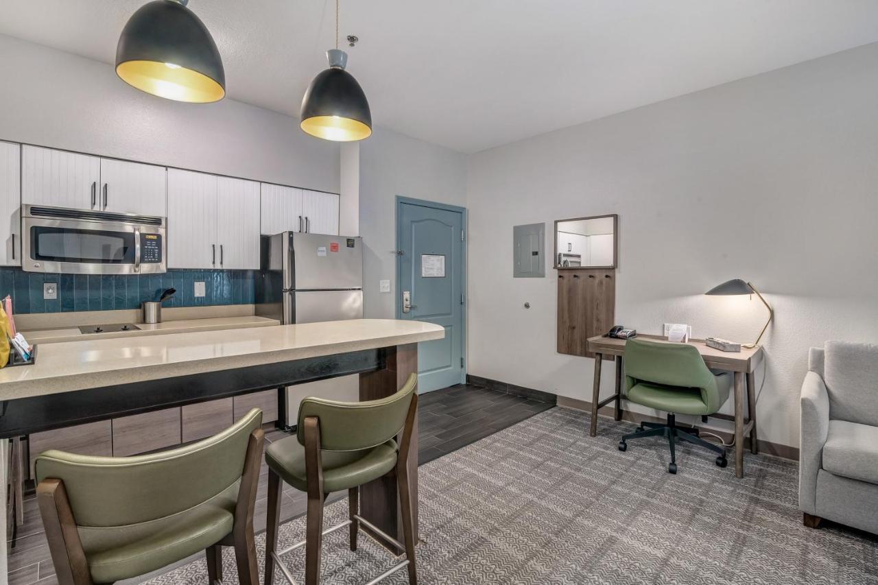 Staybridge Suites Tyler University Area By Ihg Экстерьер фото