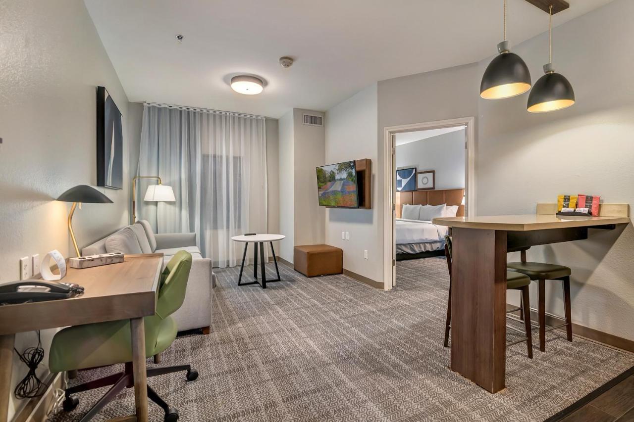 Staybridge Suites Tyler University Area By Ihg Экстерьер фото